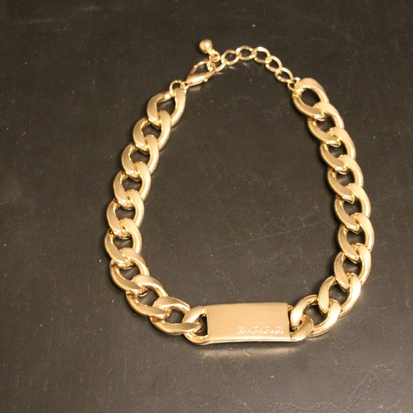 New Women Gold Tone Necklace - Picture 4 of 4